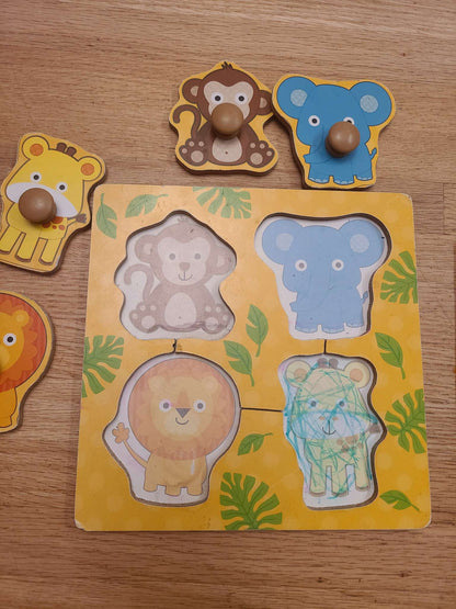 4 piece wooden puzzle.. 4 pcs