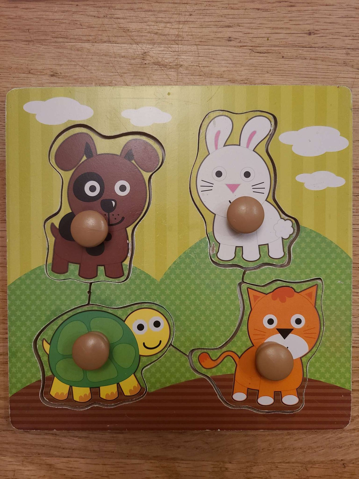 4 piece wooden puzzle.. 4 pcs