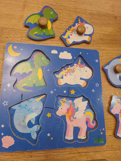4 piece wooden puzzle.. 4 pcs