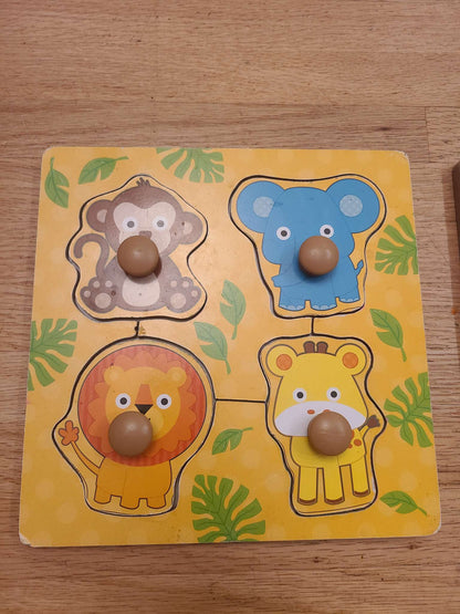 4 piece wooden puzzle.. 4 pcs