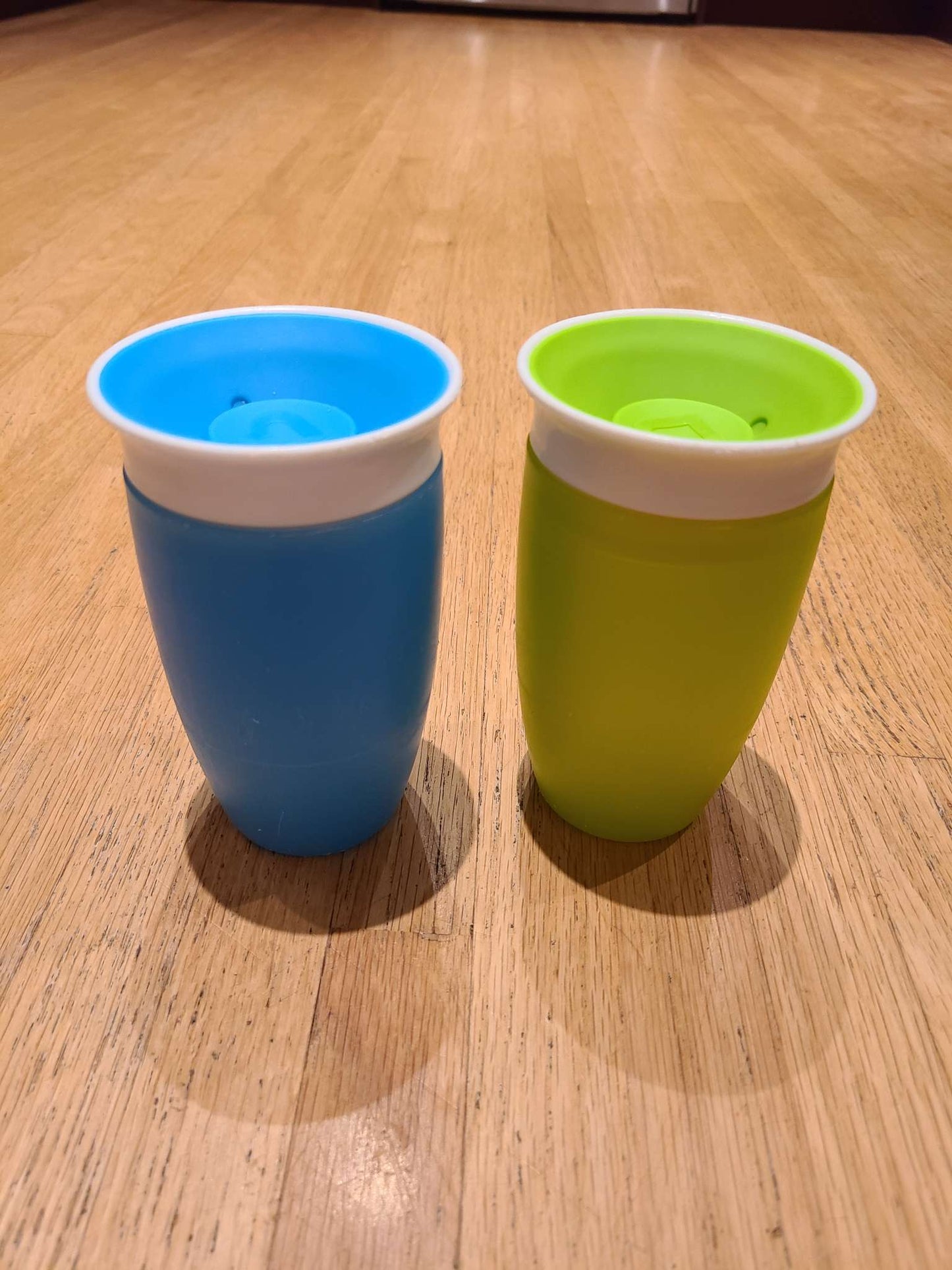 Munchkin 360 sippy cups (10 oz))