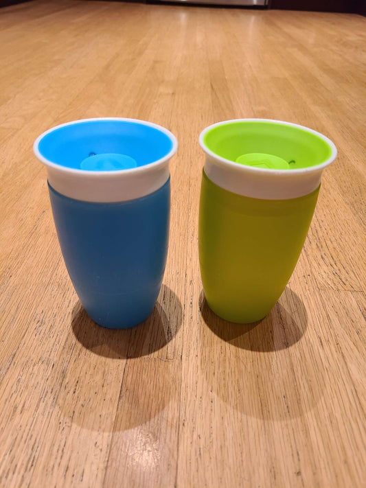 Munchkin 360 sippy cups (10 oz))