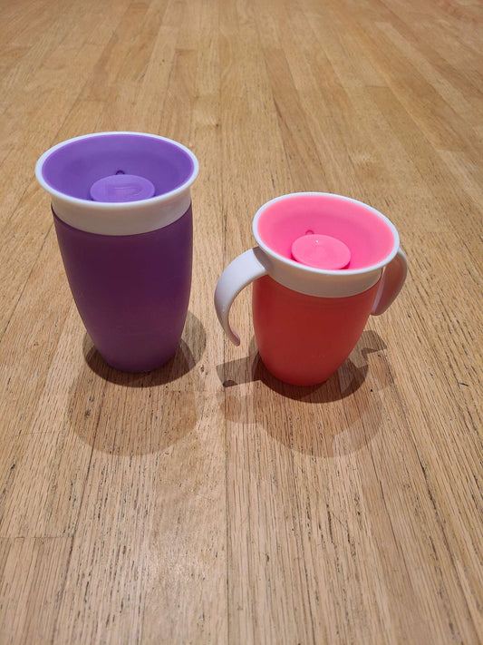 Munchkin 360 sippy cups ( 10oz and 7 oz)