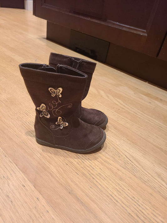 Size 5 suede boots, Shoes 5 (Walkers:12-24 mth)