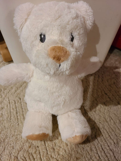 Bear blanket and bear stuffy