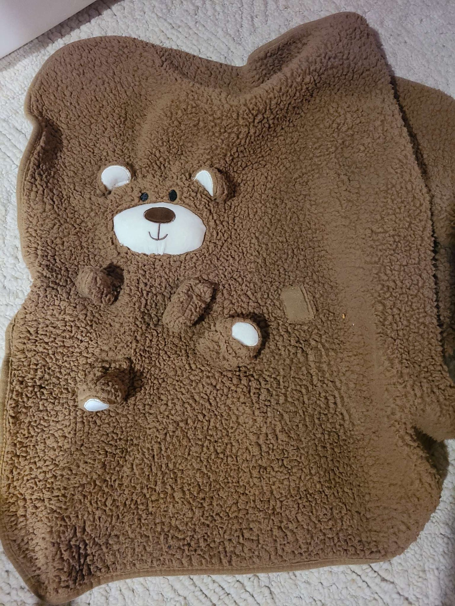 Bear blanket and bear stuffy