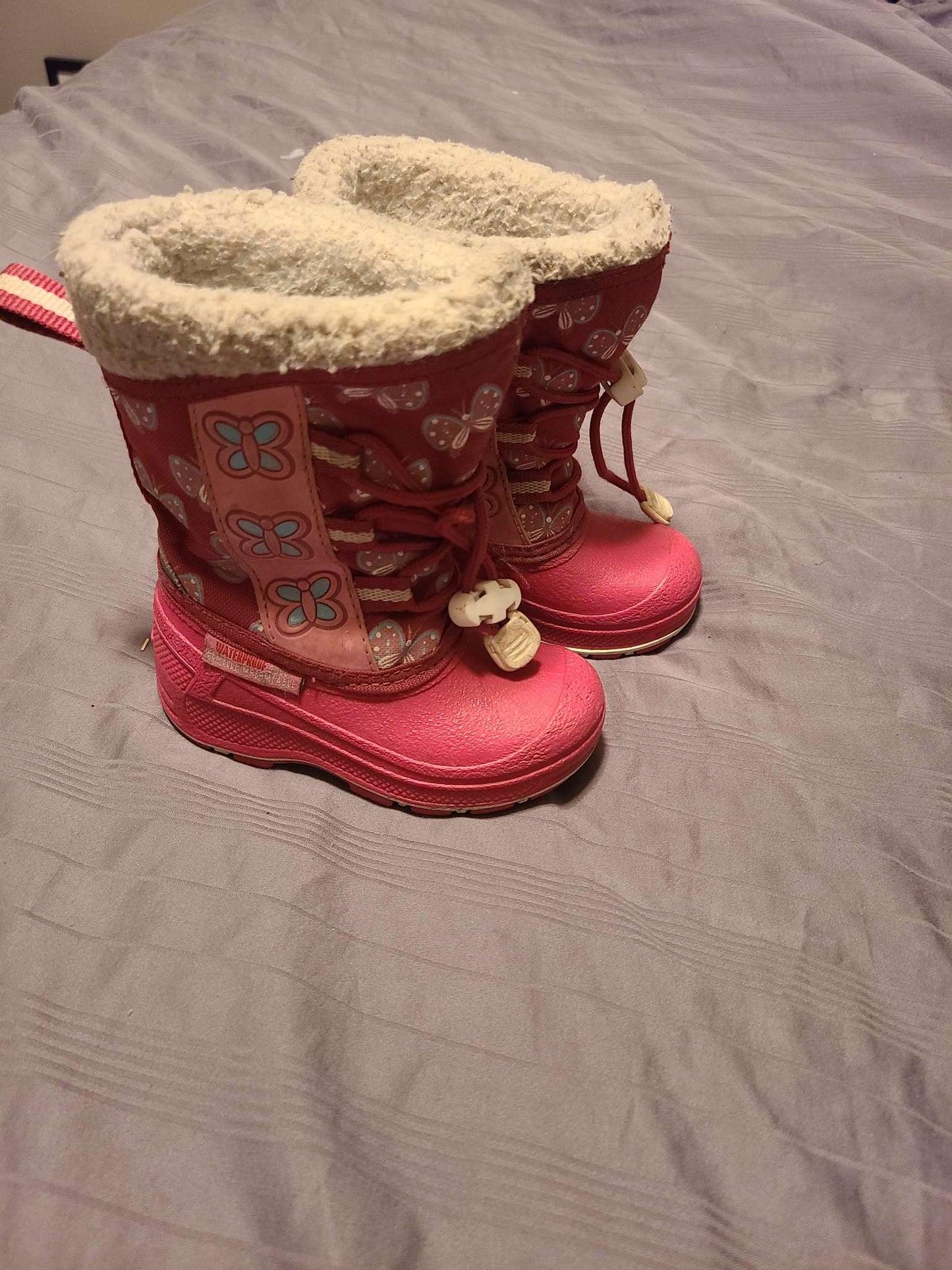 Size 6 boots, Shoes 6 (Walkers:12-24 mth)