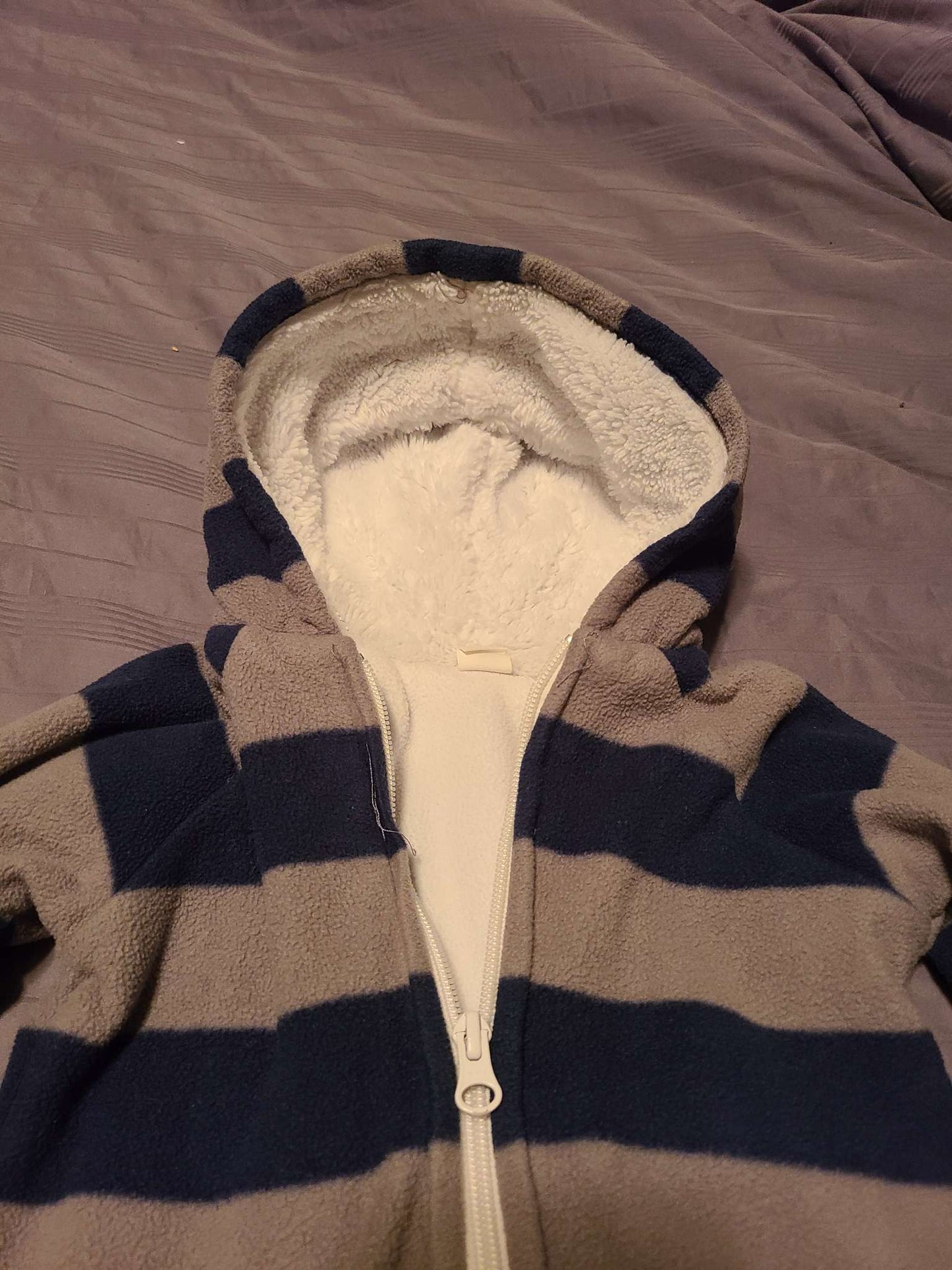 Old navy winter suit 6 to 12 months, Kids 12 Month (9-12M)