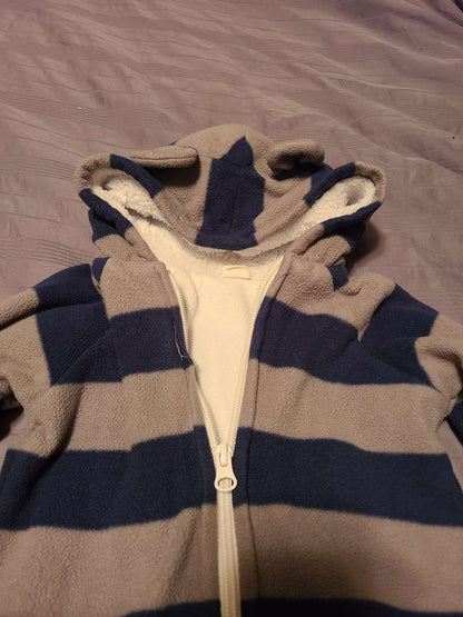 Old navy winter suit 6 to 12 months, Kids 12 Month (9-12M)