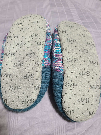 Size small girls slippers , Shoes 3 (Kids:4-8yr)