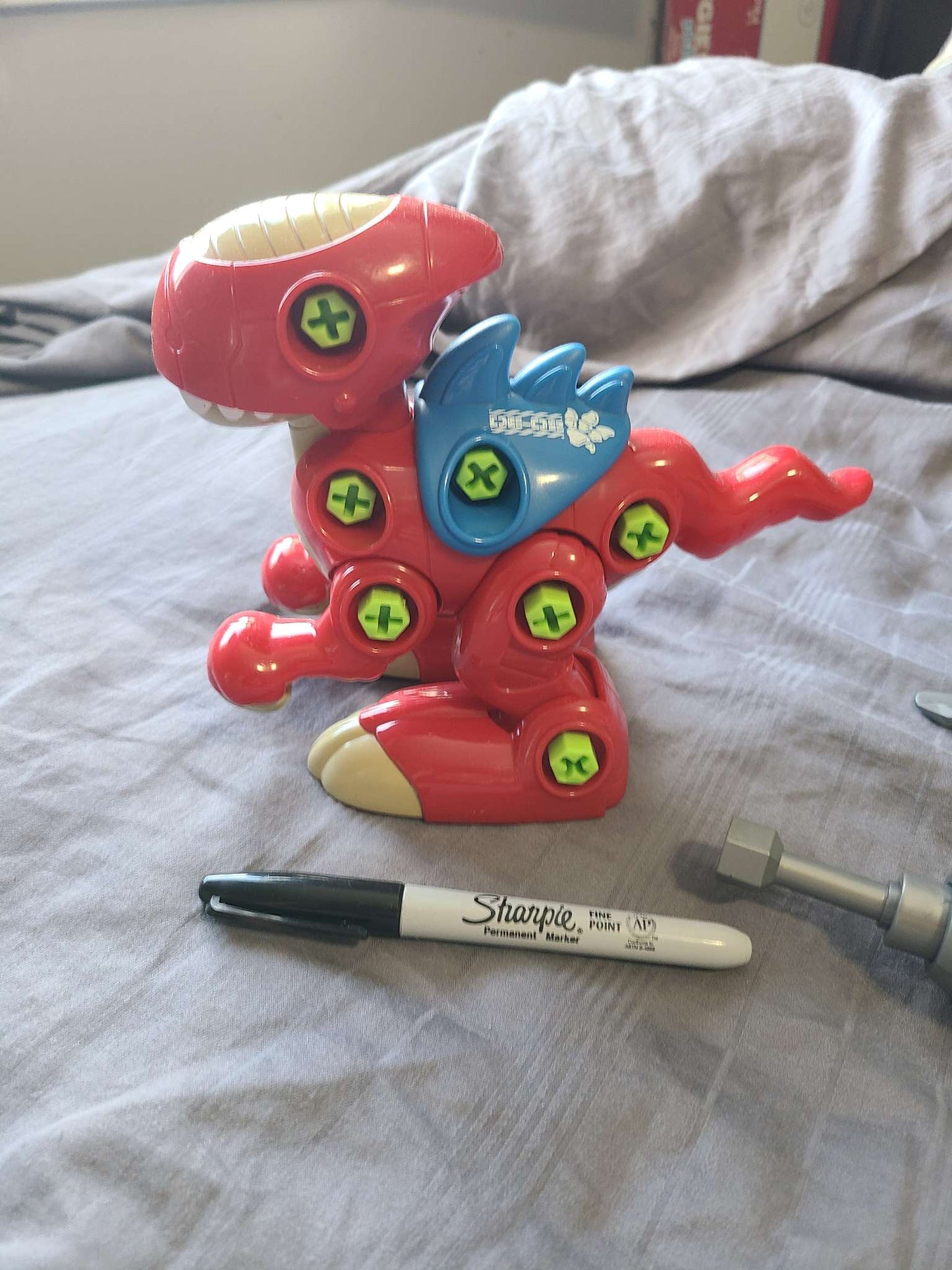 Build your own dinosaur