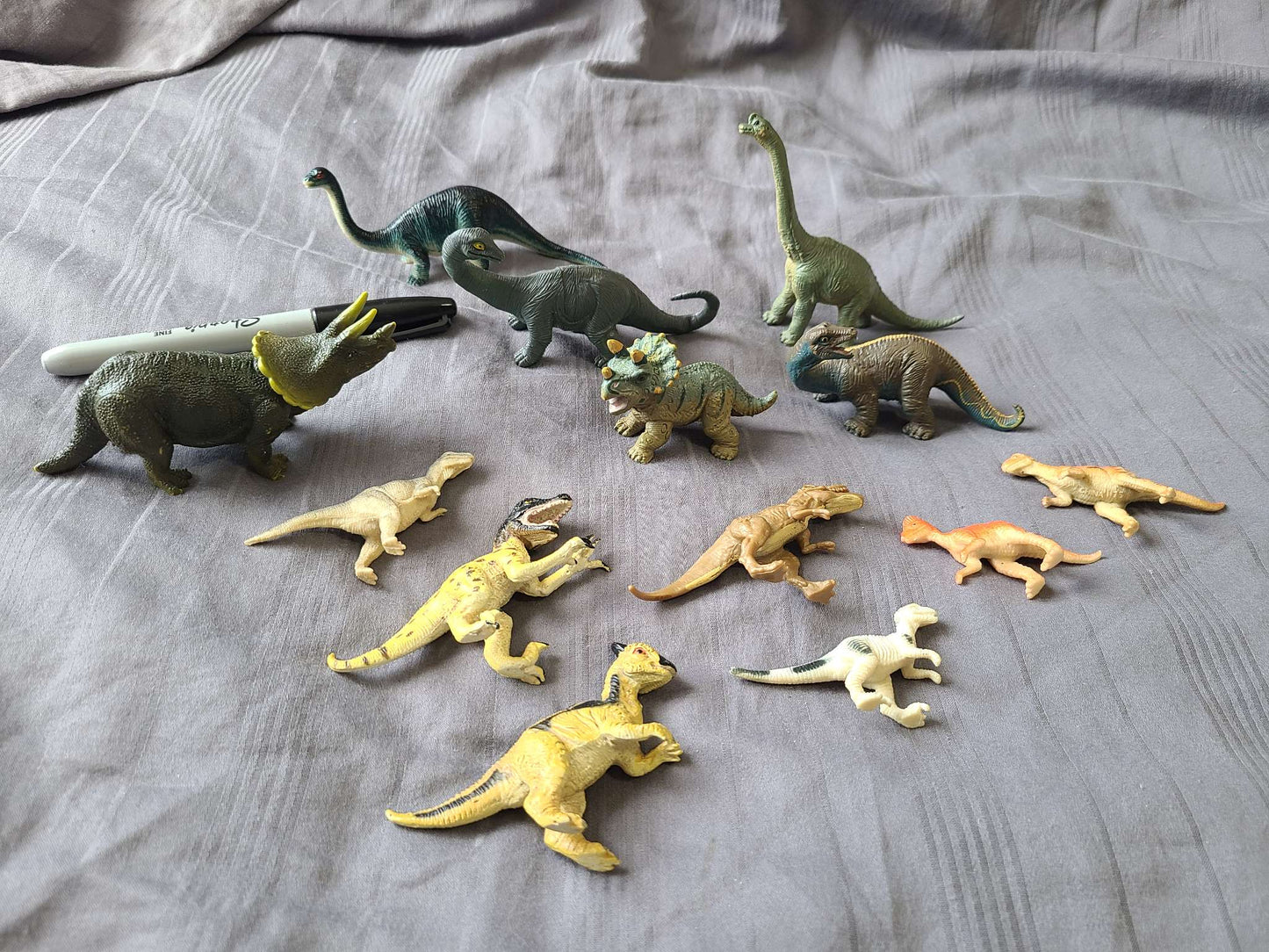 Dinosaur figures small