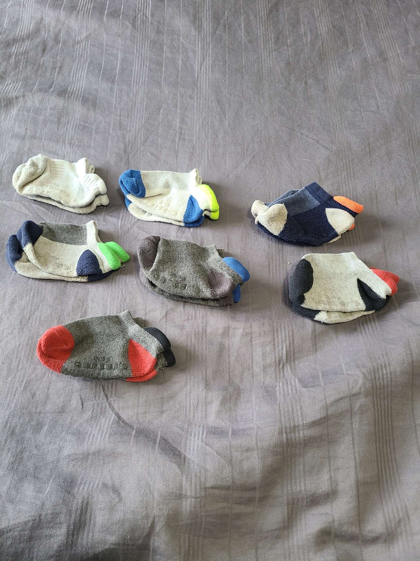 Carter's 4 to 7 year socks 7 pairs