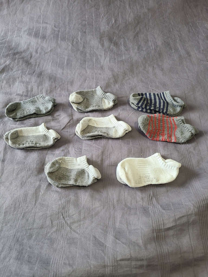 Carter's 4 to 7 year socks 8 pair
