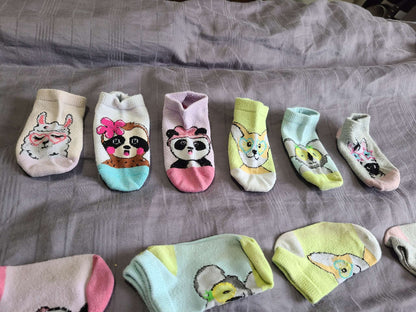 Size 3 to 6 baby socks 11 pairs