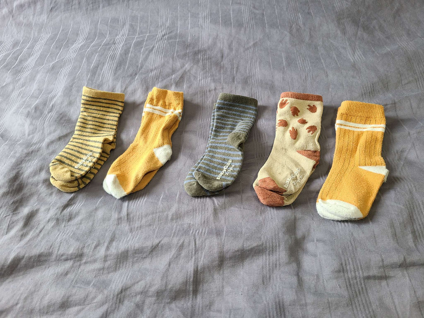 Baby gap 2 to 3 year socks 5 pairs