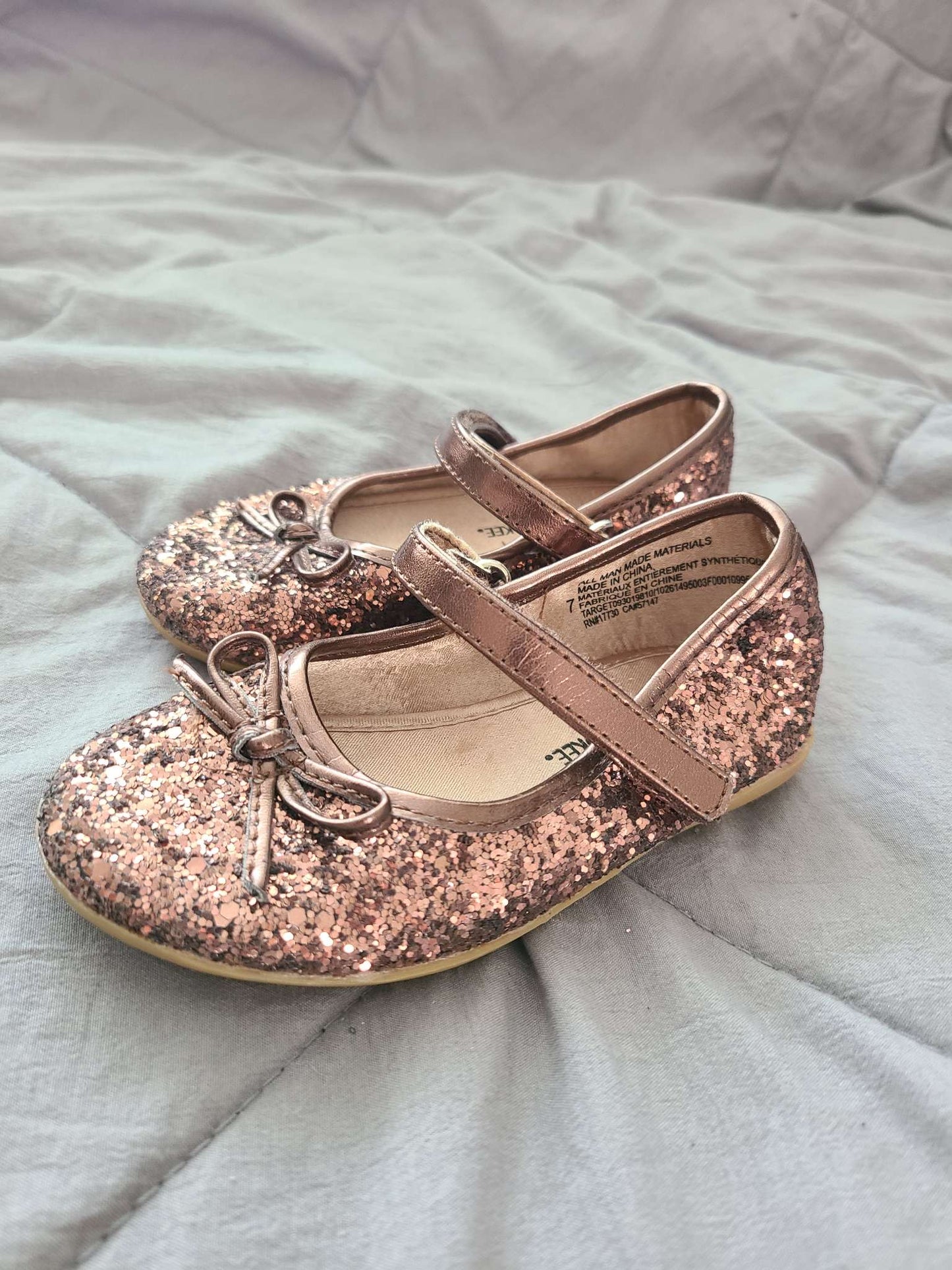Cherokee size 7 slippers , Shoes 7 (Walkers:12-24 mth)