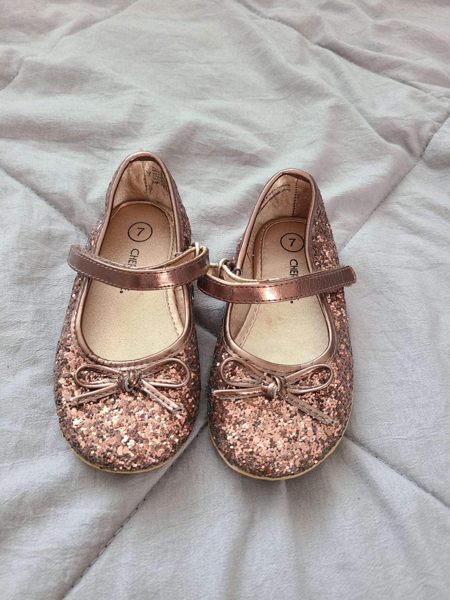 Cherokee size 7 slippers , Shoes 7 (Walkers:12-24 mth)