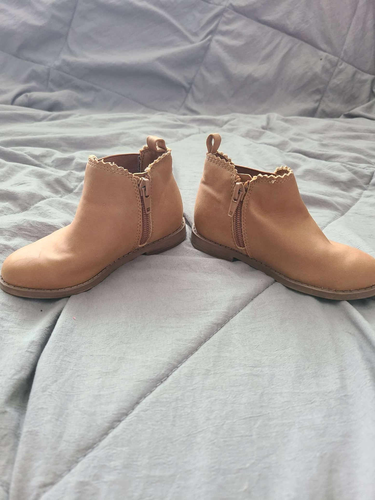 Joe fresh size 7 brown shoes , Shoes 7 (Walkers:12-24 mth)