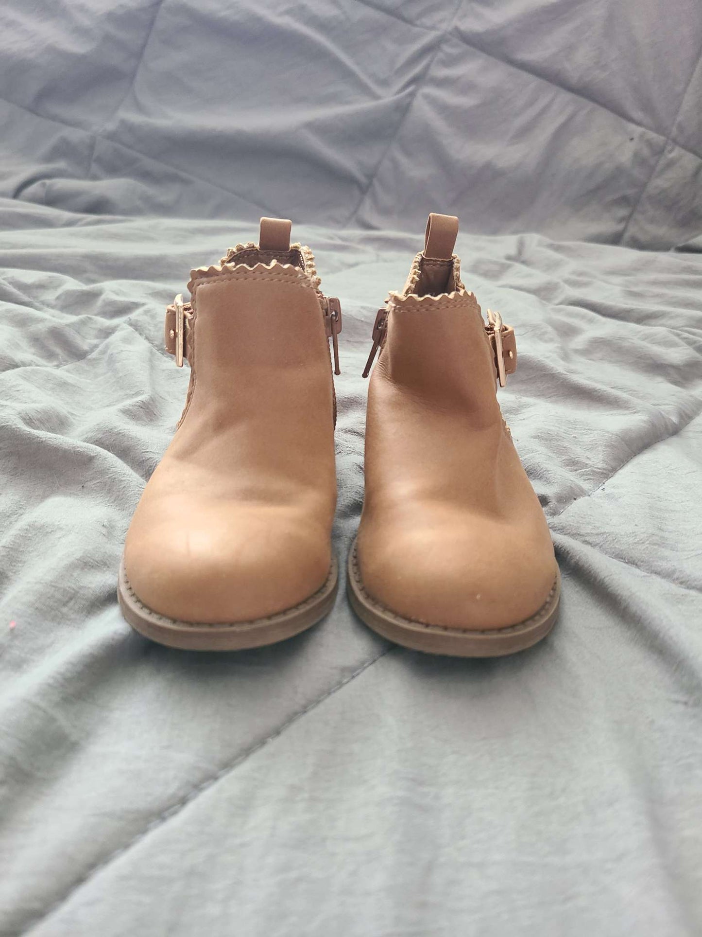 Joe fresh size 7 brown shoes , Shoes 7 (Walkers:12-24 mth)