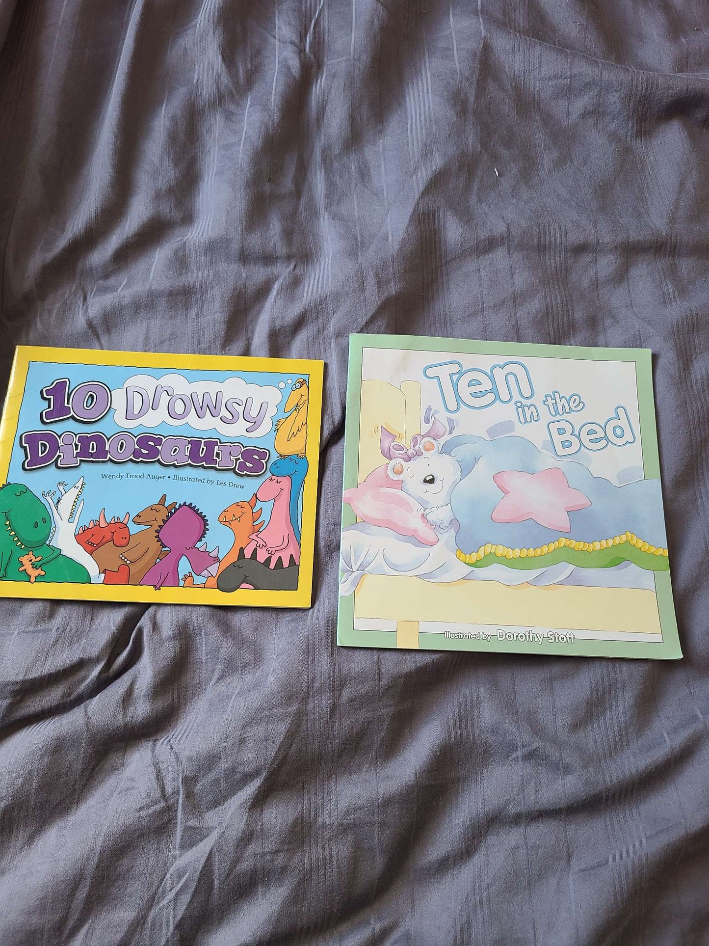 10 drowsy dinosaurs and 10 in the bed books