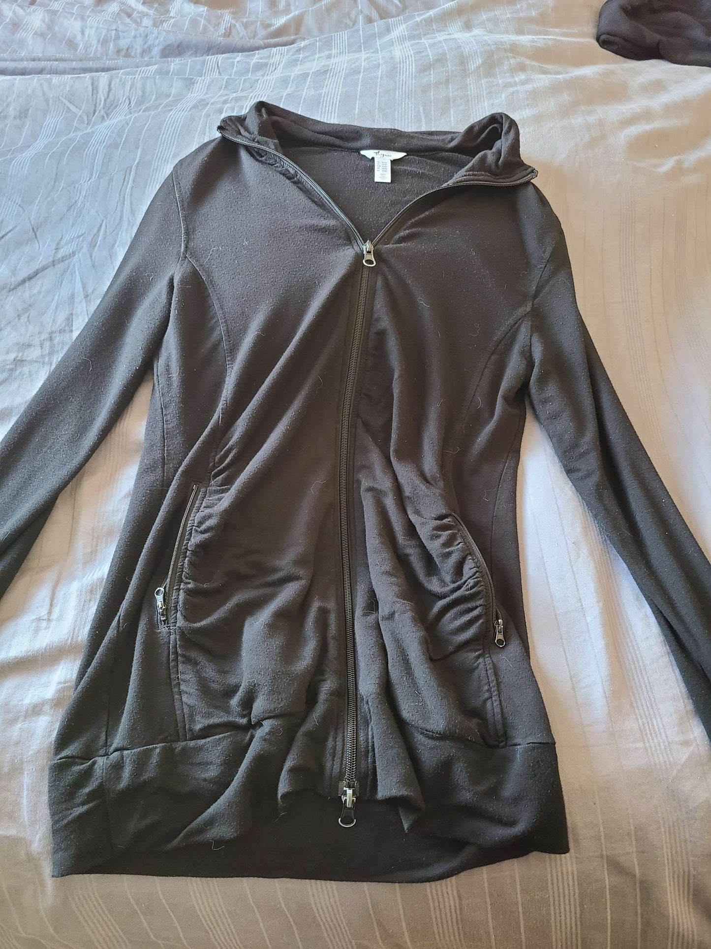 Thyme maternity zip up sweater xs , Maternity XS (0-2)