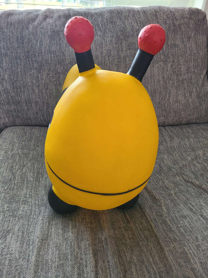 B toys ride on inflatable bee with pump retail 30