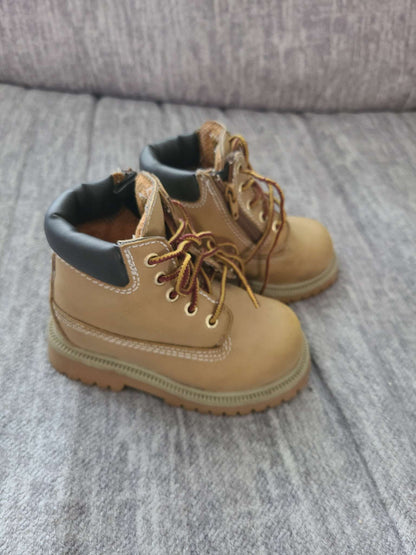 Smart fit size 7 shoes , Shoes 7 (Walkers:12-24 mth)