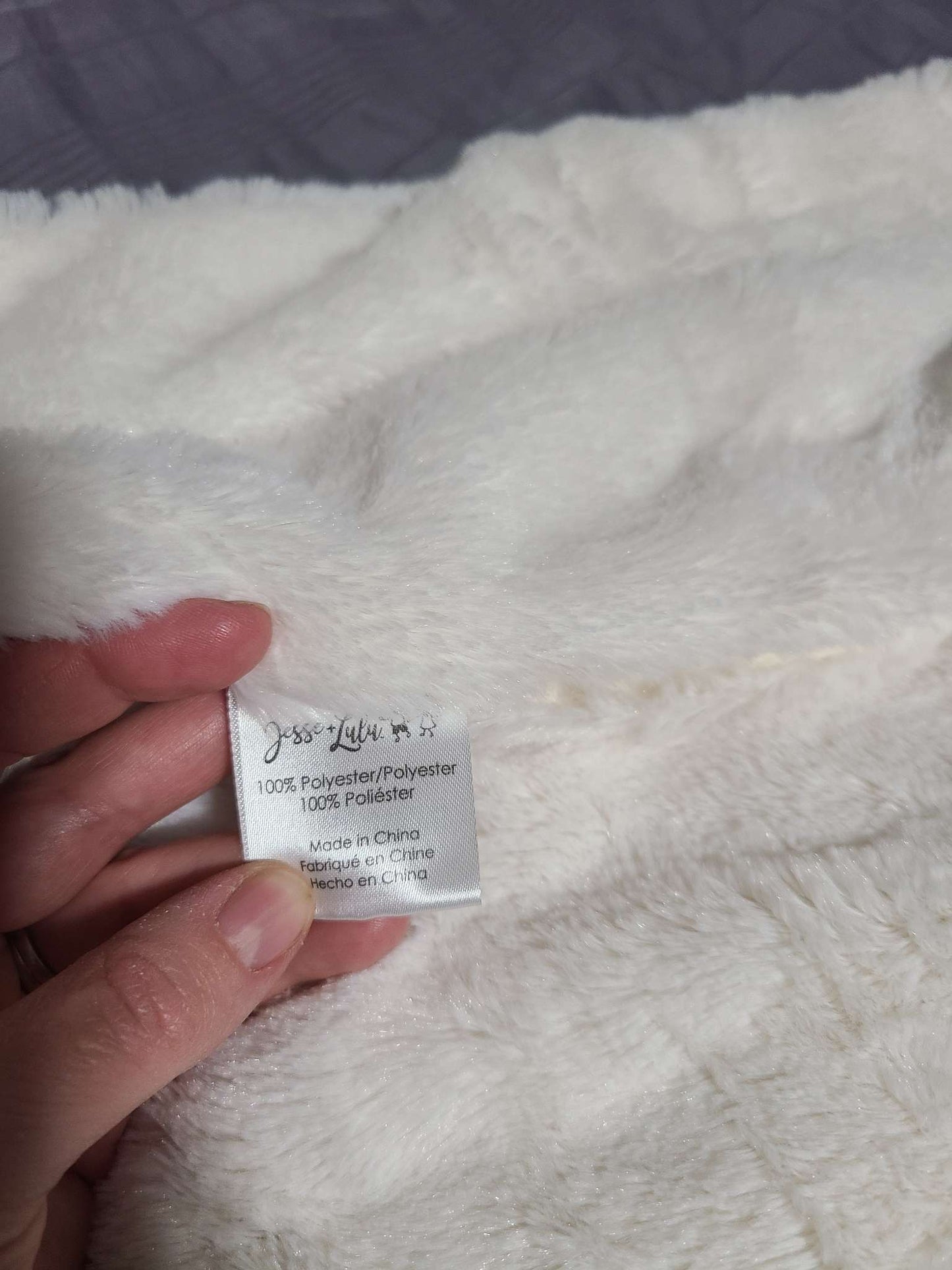 Jesse and lulu blanket white