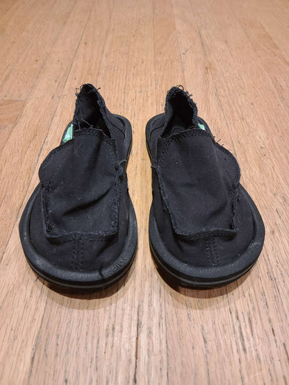 Size 10 sanuk shoes , Shoes 10 (Toddler:2-4yr)