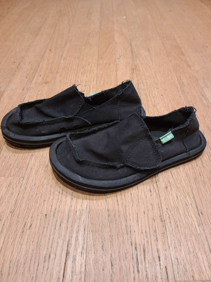 Size 10 sanuk shoes , Shoes 10 (Toddler:2-4yr)
