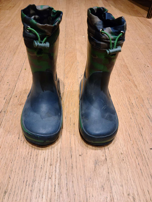 Size 8 lined rain boots , Shoes 8 (Toddler:2-4yr)