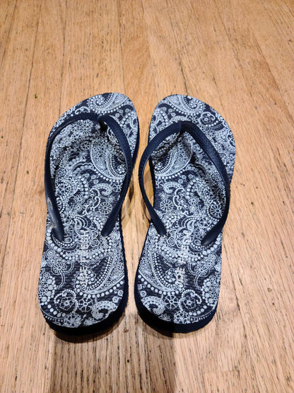Joe fresh size 6 sandals , Shoes 6 (Big Kids:8–12yr)