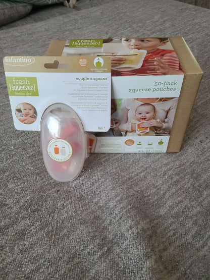 Infantino squeeze pouches and spoon new