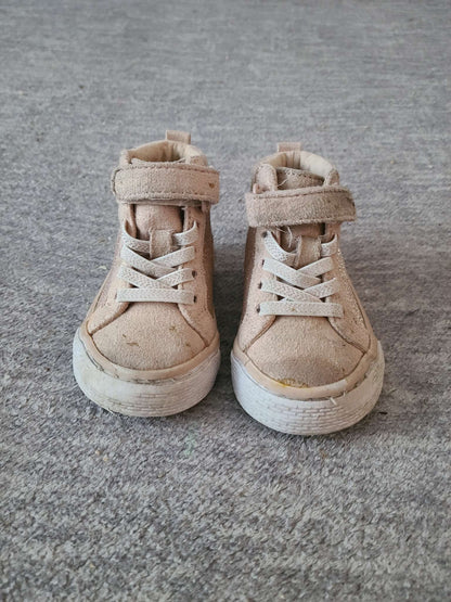 Size 4 pink children's place sneakers , Shoes 4 (Baby: 0-12 mth)