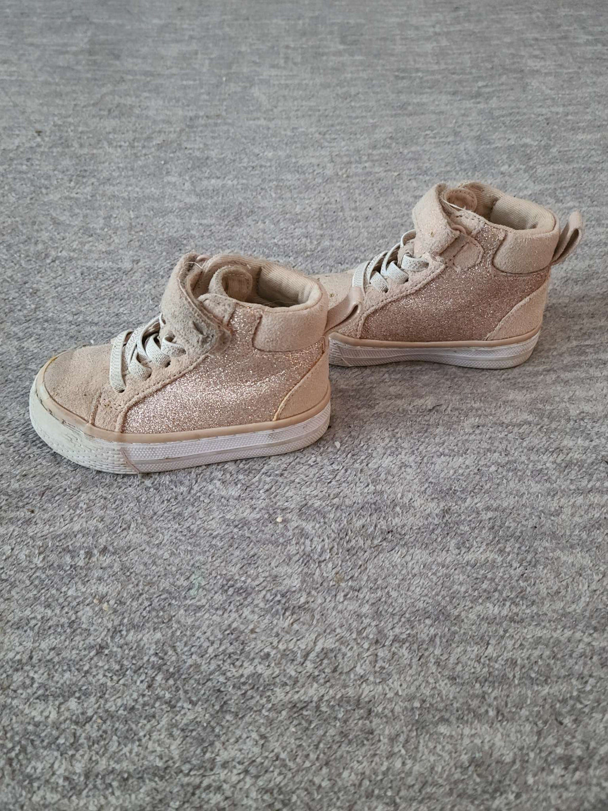 Size 4 pink children's place sneakers , Shoes 4 (Baby: 0-12 mth)