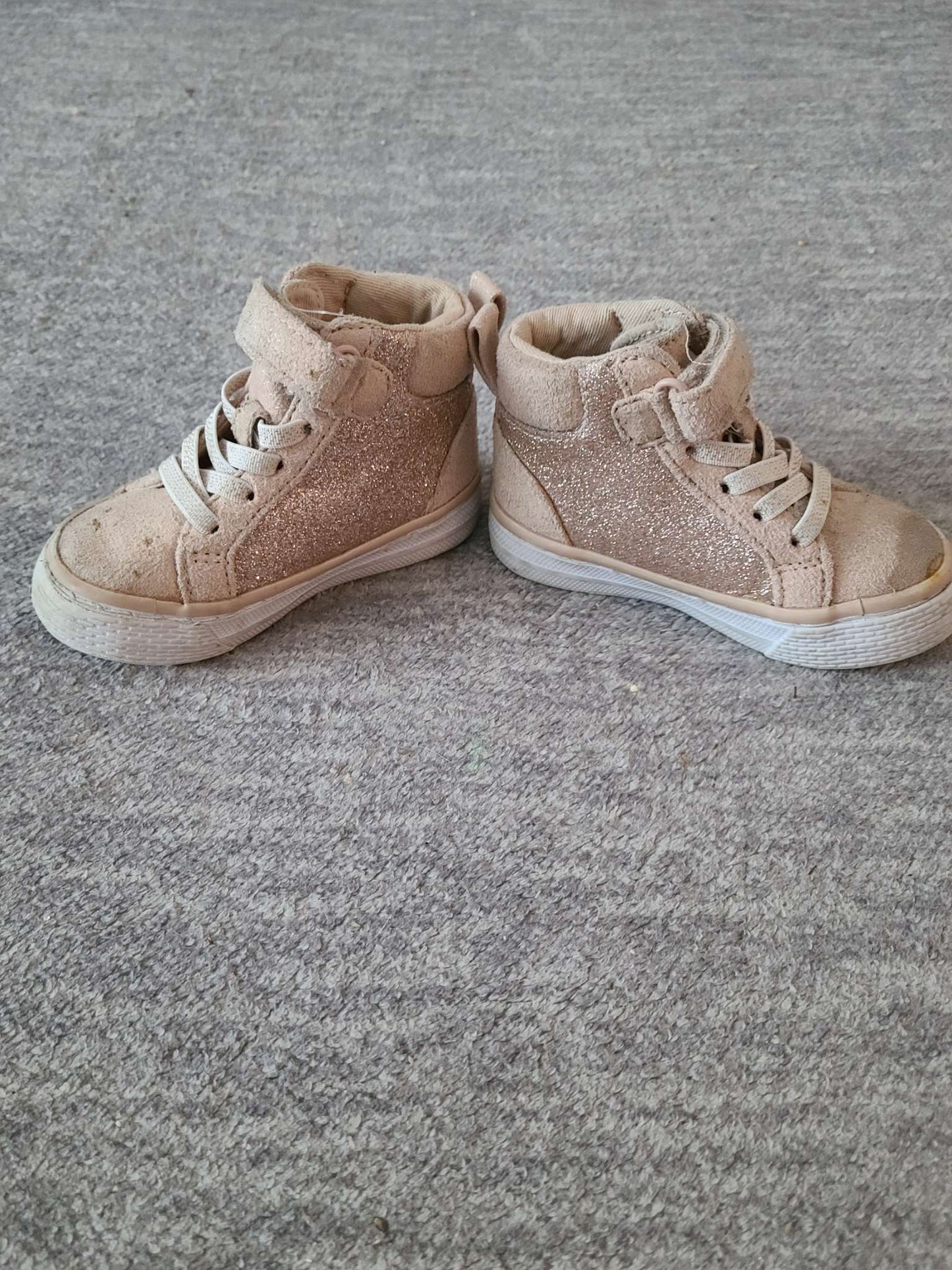 Size 4 pink children's place sneakers , Shoes 4 (Baby: 0-12 mth)