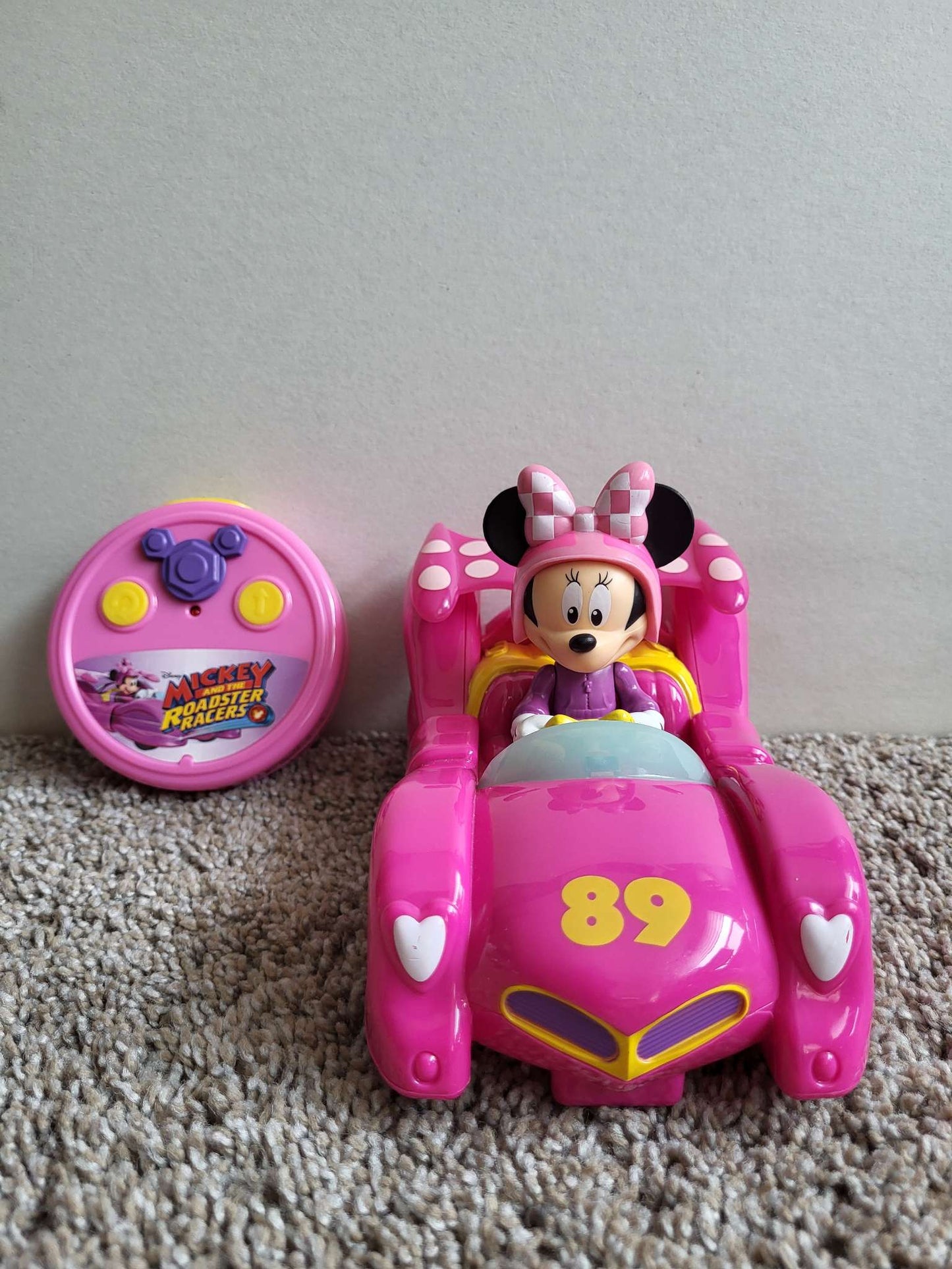 Mickey and the Roadster Racers - Minnie Remote Control Car