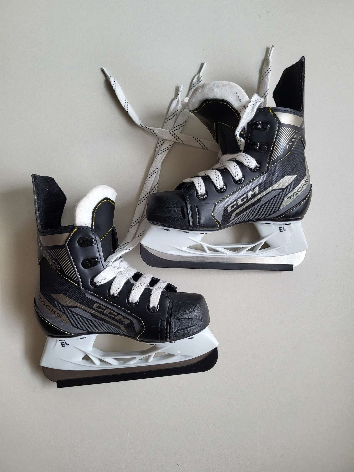 CCM AS-550 Skates, size 10, Shoes 10 (Toddler:2-4yr)