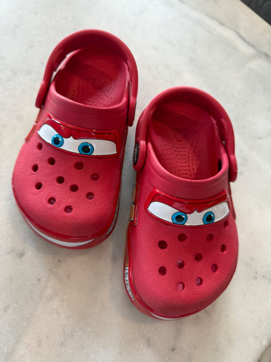 Light up Crocs - lightning McQueen (size 8), Shoes 8 (Toddler:2-4yr)
