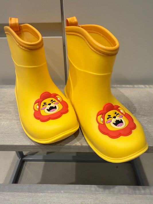 Cute yellow rain boots (9-9.5 T), Shoes 9.5 (Toddler:2-4yr)