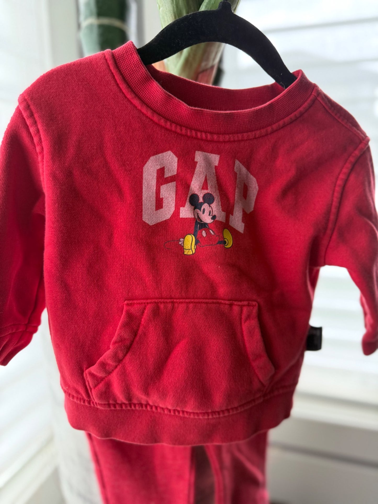 Red Disney/Gap Set (6-12 mos) Retail: $50, Kids 12 Month (9-12M)