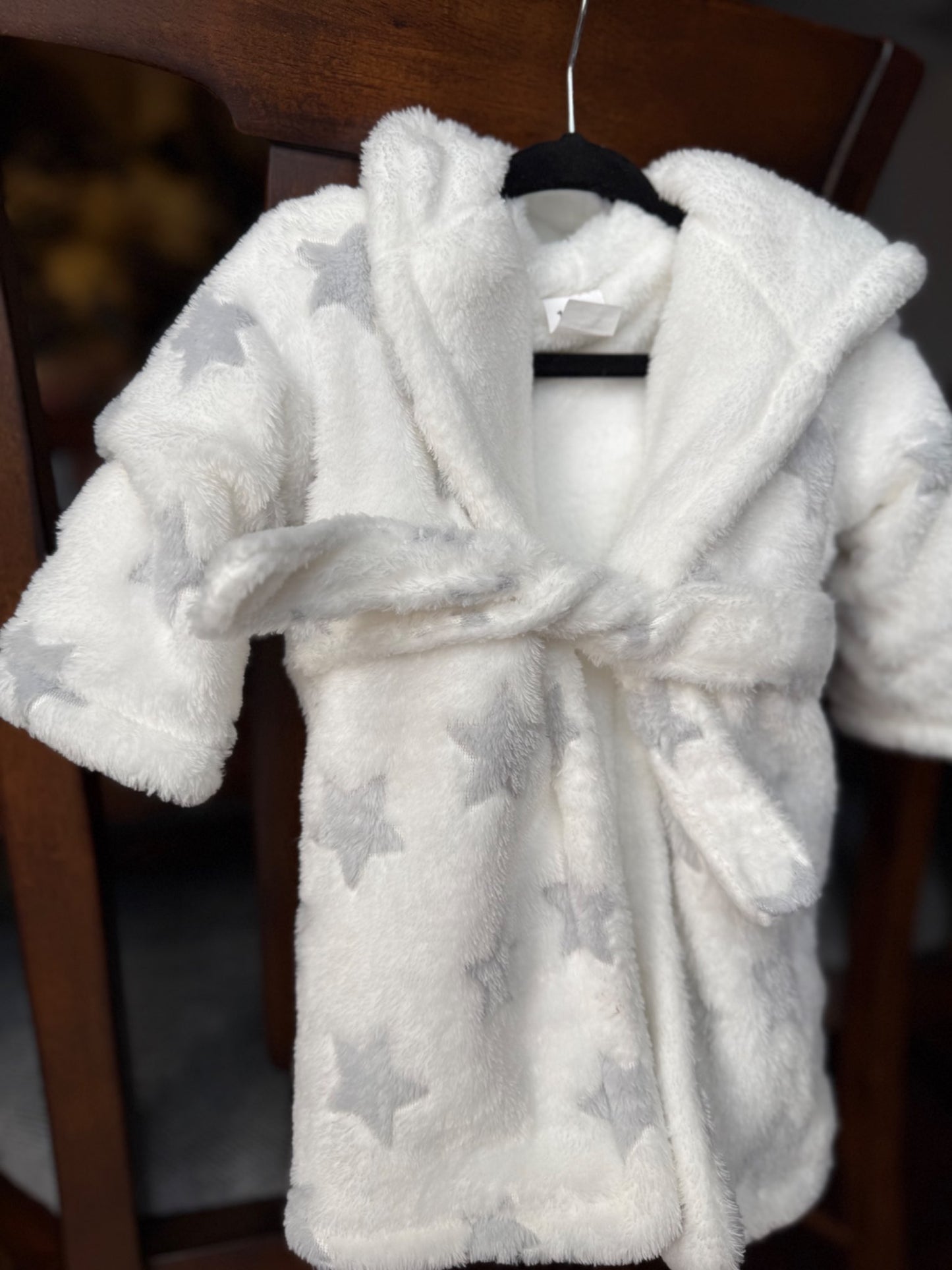 Adorable plush robe (12 mos+) Retail: $50, Kids 12 Month (9-12M)