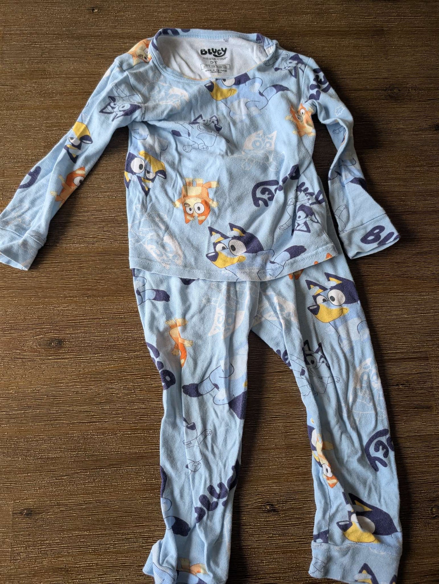 Bluey pjs, Kids 5/5T (extra small)
