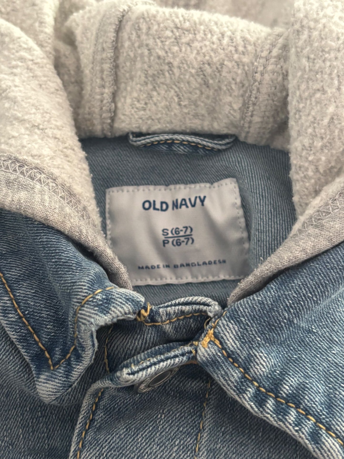 Old Navy Hooded Jean Jacket - size 6/7, Kids 7