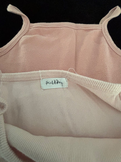 Field Day - size 7-8 ribbed tanks x2, Kids 7