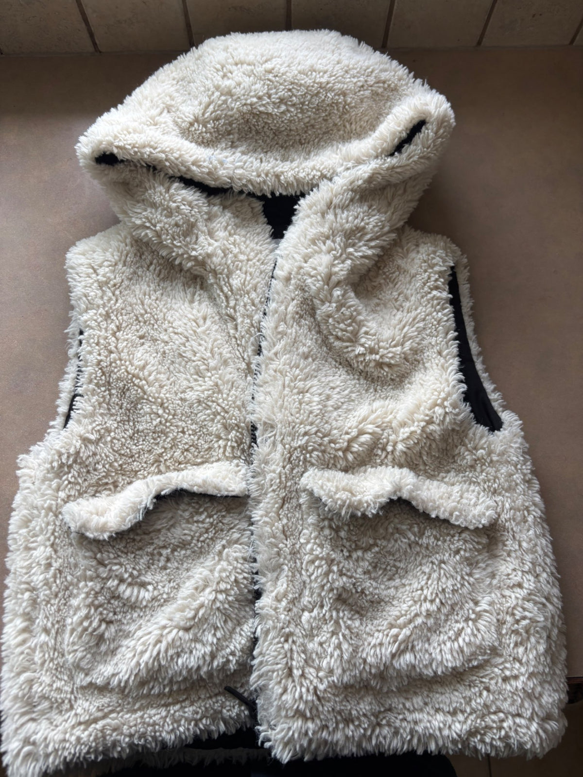 Fuzzy Zara Vest, Kids 8