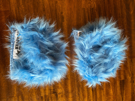 2x blue flurry wigs