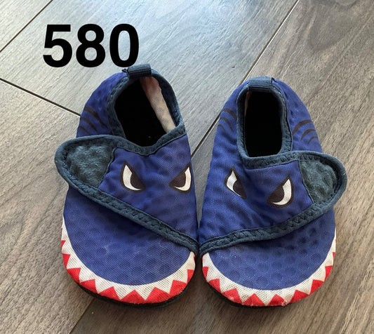 Shark Water Shoes 5/6, Shoes 5 (Walkers:12-24 mth)