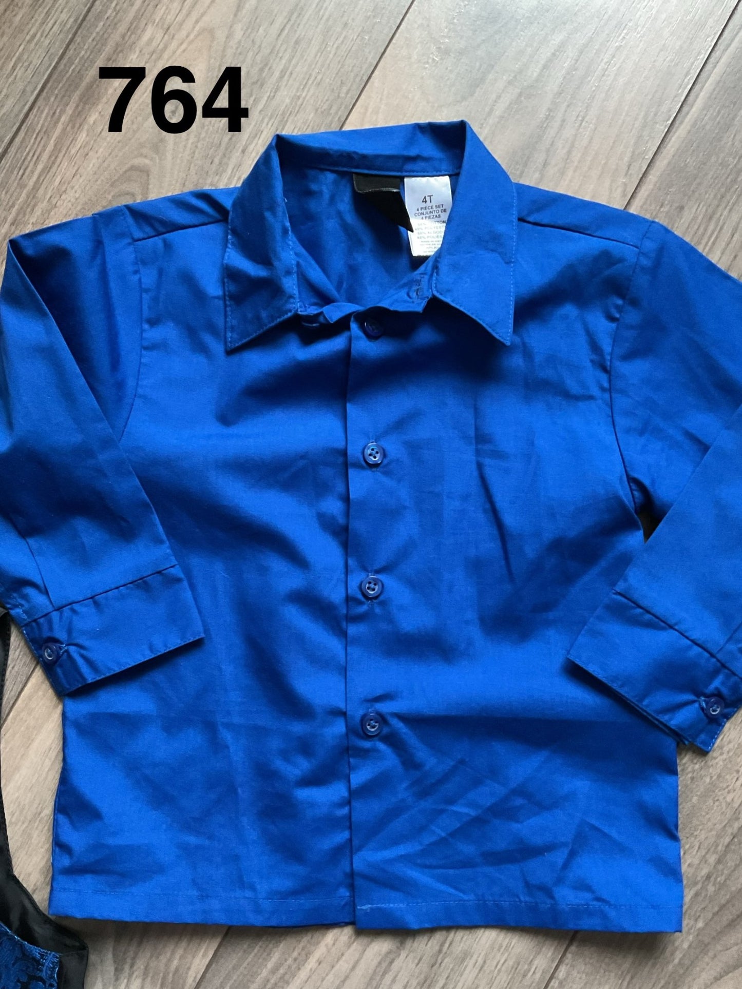 Boys 4 Piece Suit, Shirt, Pants, Vest and Tie, Size 4, Kids 4/4T